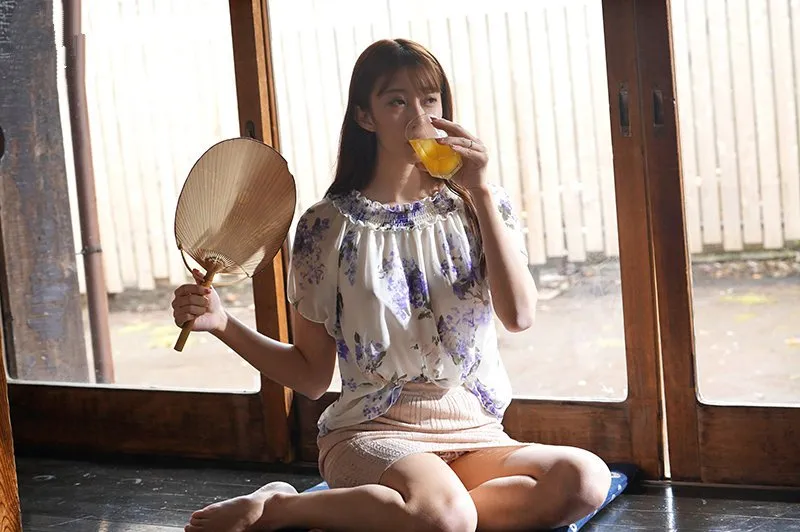 Mùa hè buồn chán ở quê trả bài bà xã nhà cạnh bên thiếu thốn vì lấy người chồng già