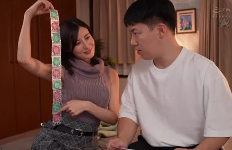 Bị bồ bỏ vì nhu cầu tình dục quá cao, chị gái tìm đến cậu em trai