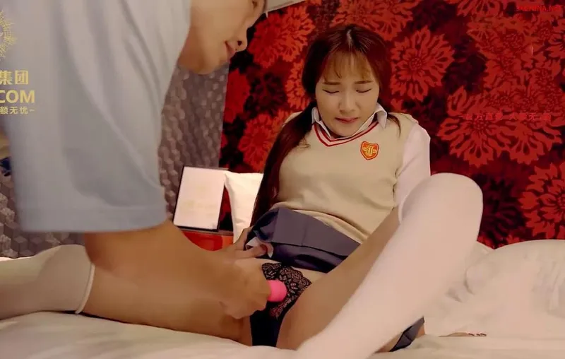 Tiểu thư dùng thân ghi sổ nợ cho bố vay tiền bọn xã hội đen