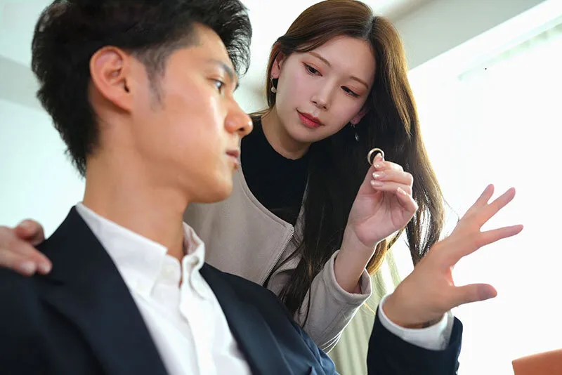 Cô vợ đi đi giã ngoại, gã chồng ở nhà bị nhỏ em cô vợ gạ nện không trượt phát nào